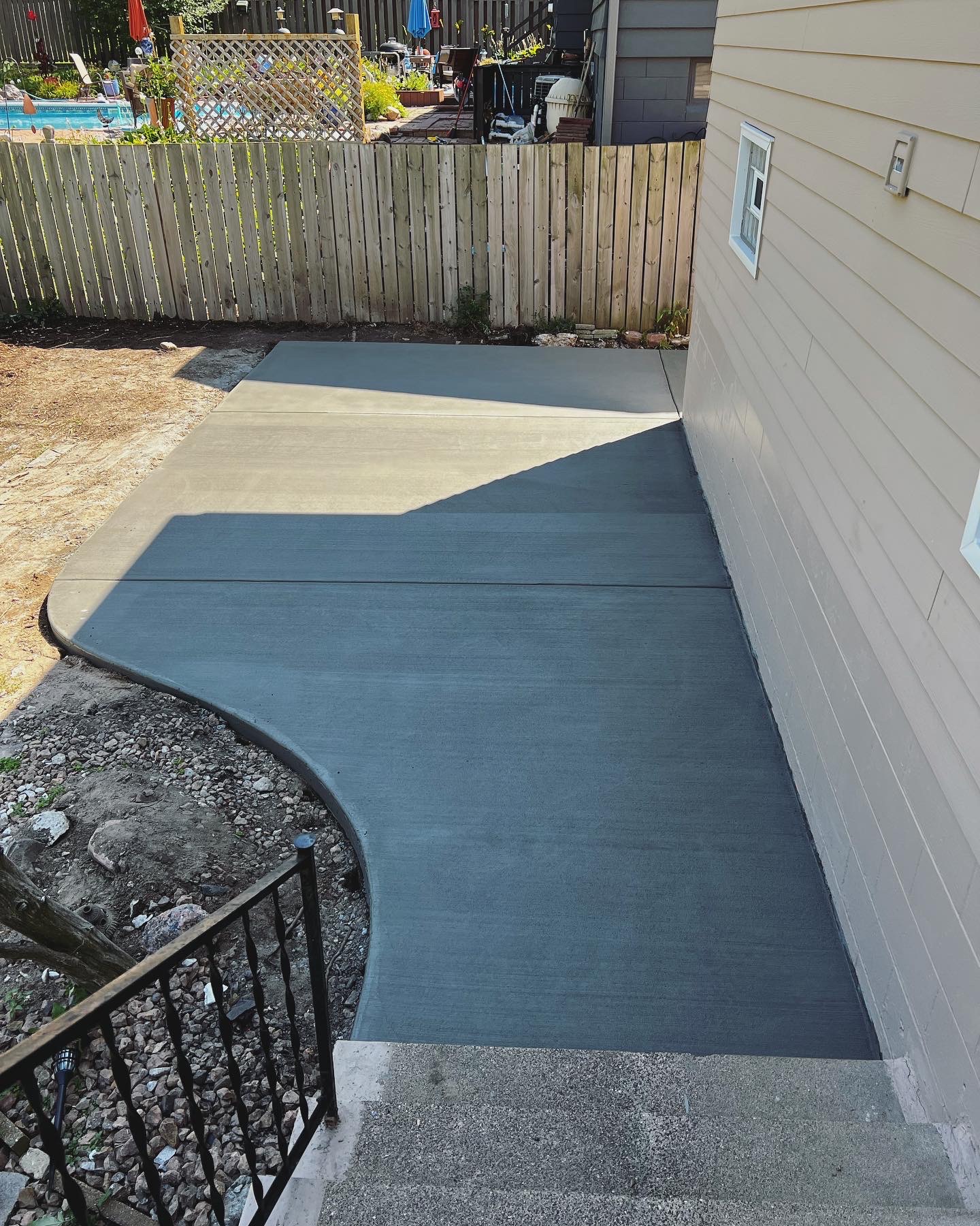 concrete contractor patio